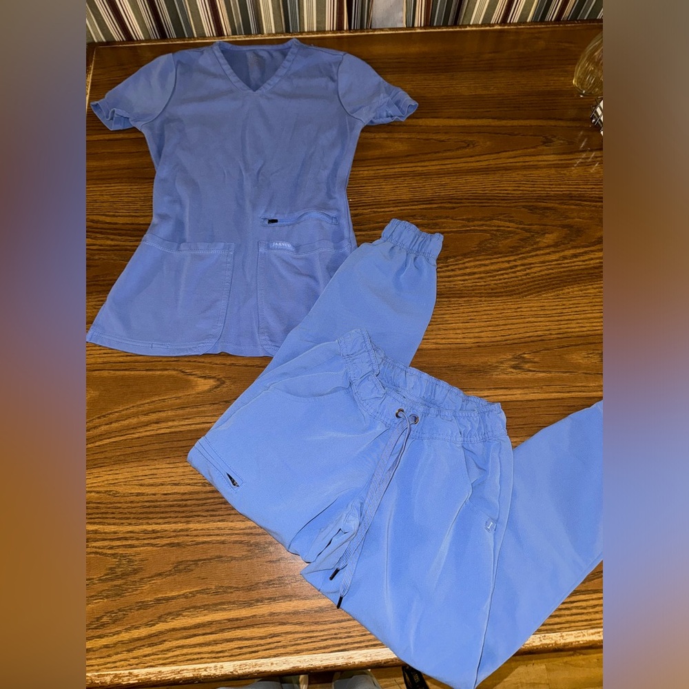 Scrubs Jaanuu